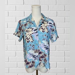 Women’s Button Down Hawaiian Shirt petite medium